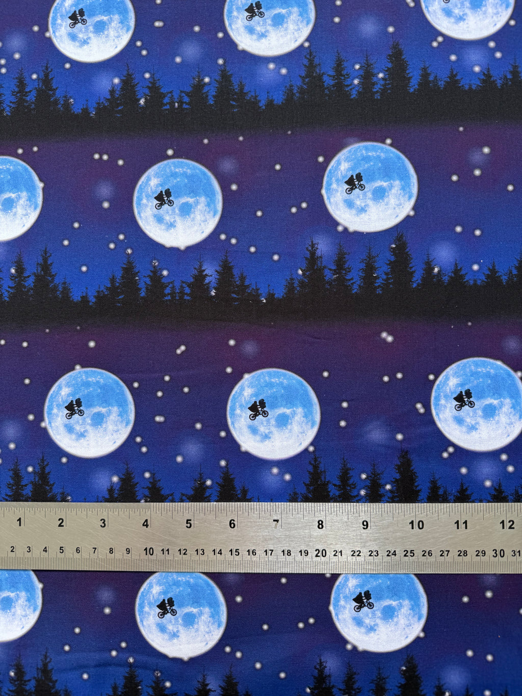 ET Alien Cotton Fabric - Half Yard (18” x 55”)