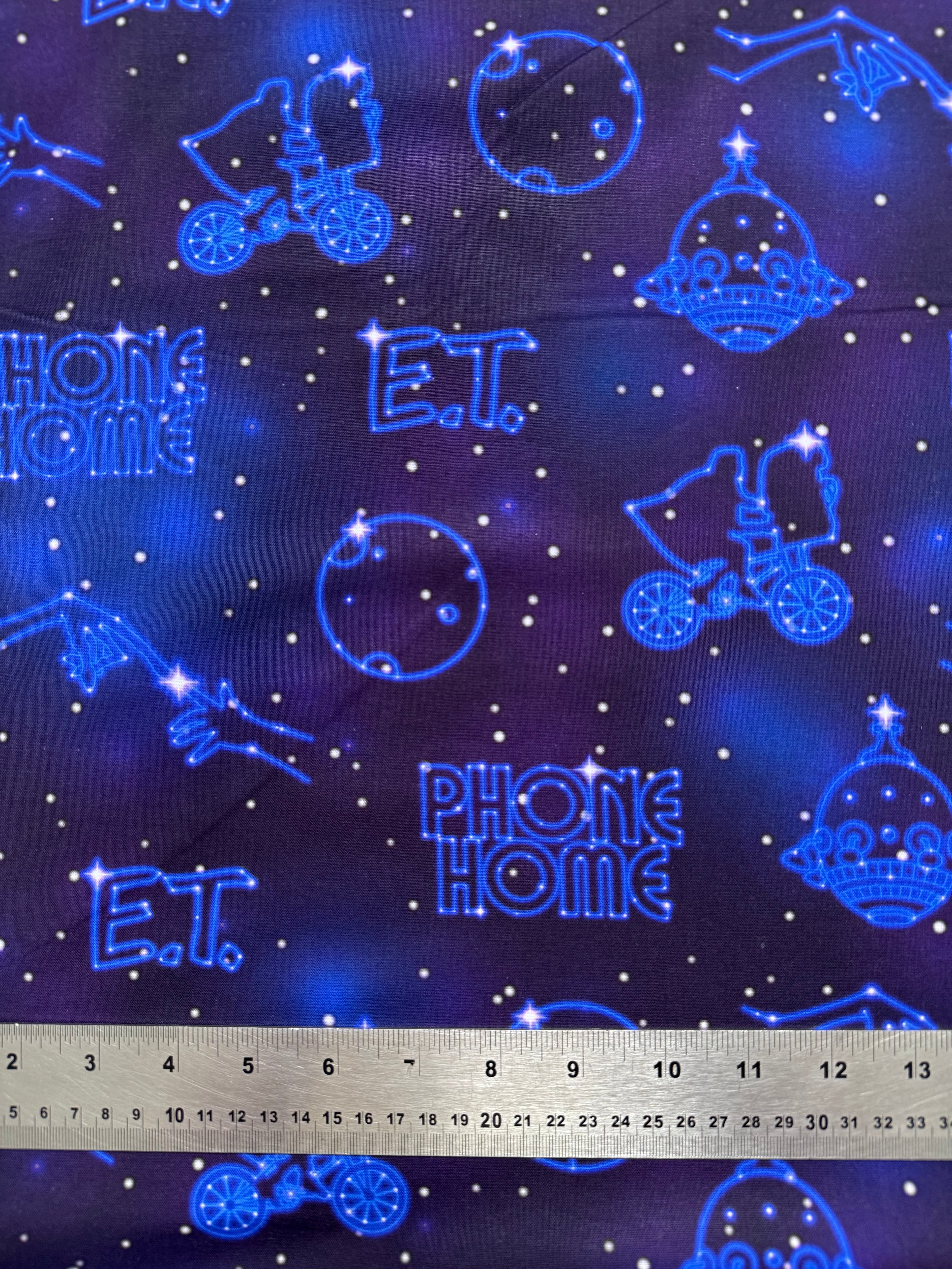 ET Alien Cotton Fabric - Half Yard (18” x 55”)